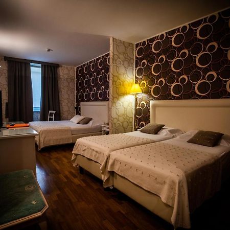 Hotel Palazzo Lovera Cuneo Buitenkant foto