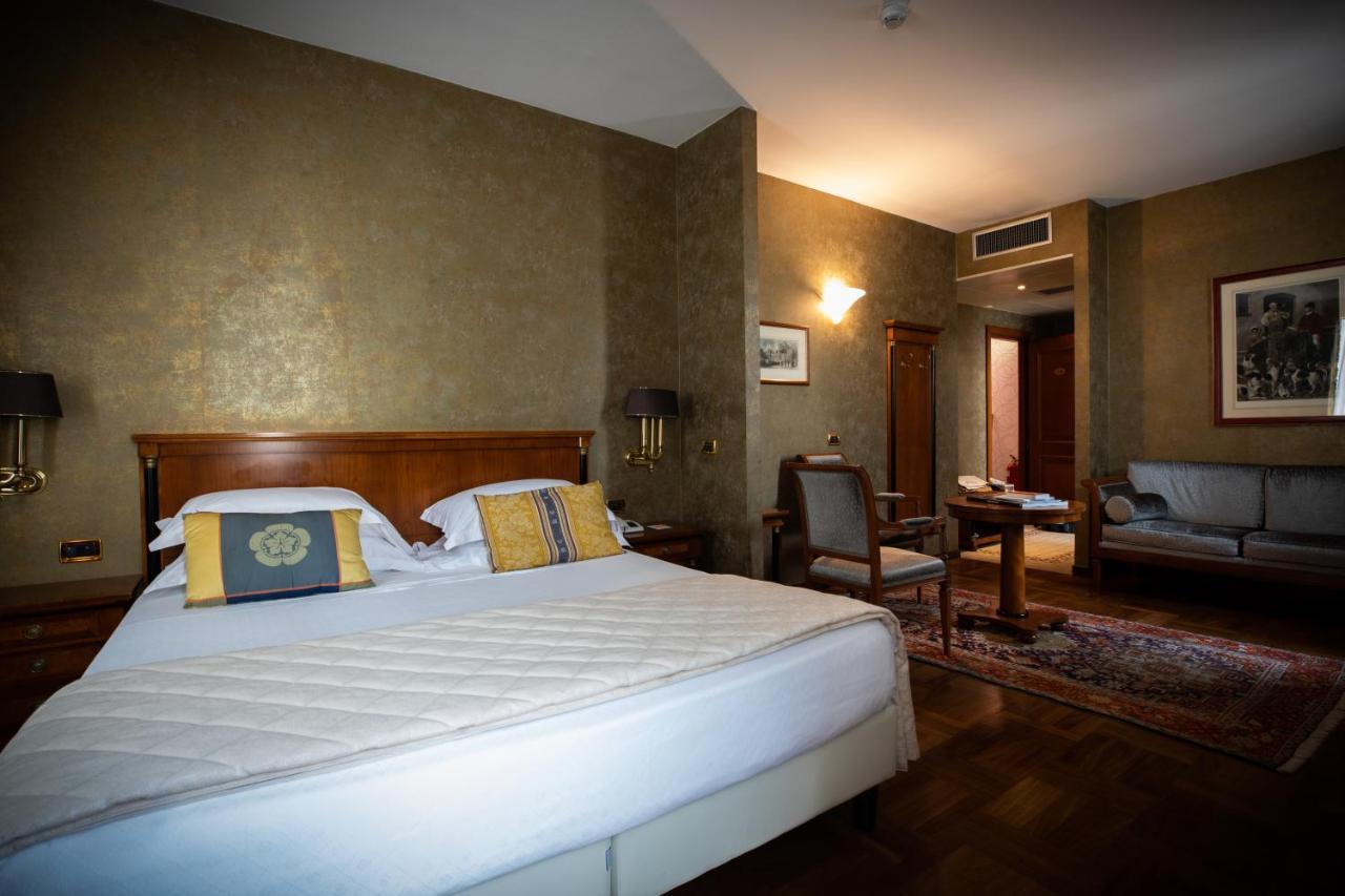 Hotel Palazzo Lovera Cuneo Buitenkant foto