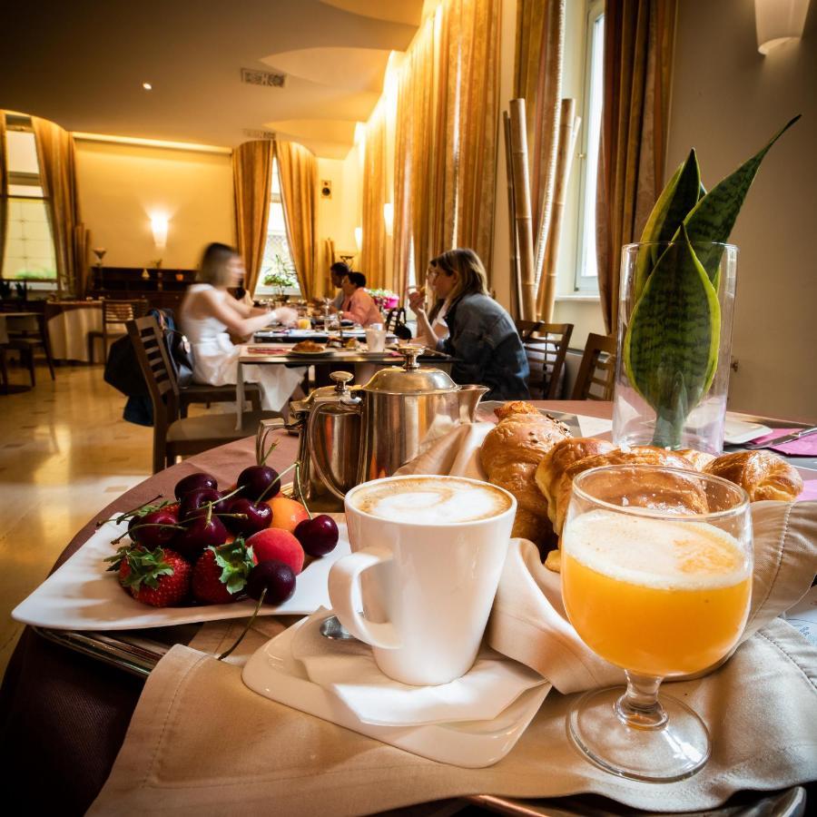 Hotel Palazzo Lovera Cuneo Buitenkant foto