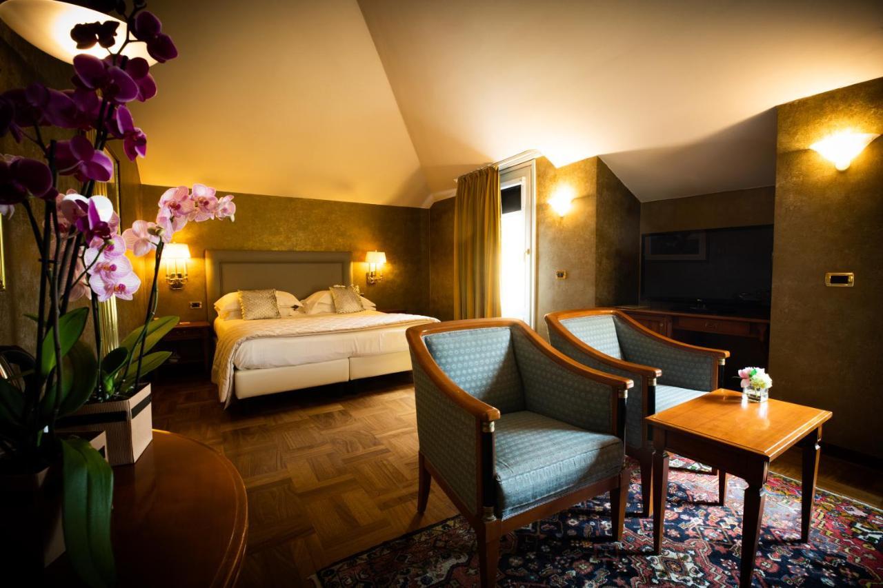 Hotel Palazzo Lovera Cuneo Buitenkant foto