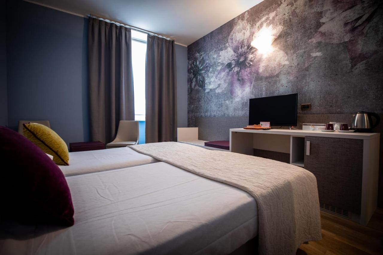 Hotel Palazzo Lovera Cuneo Buitenkant foto