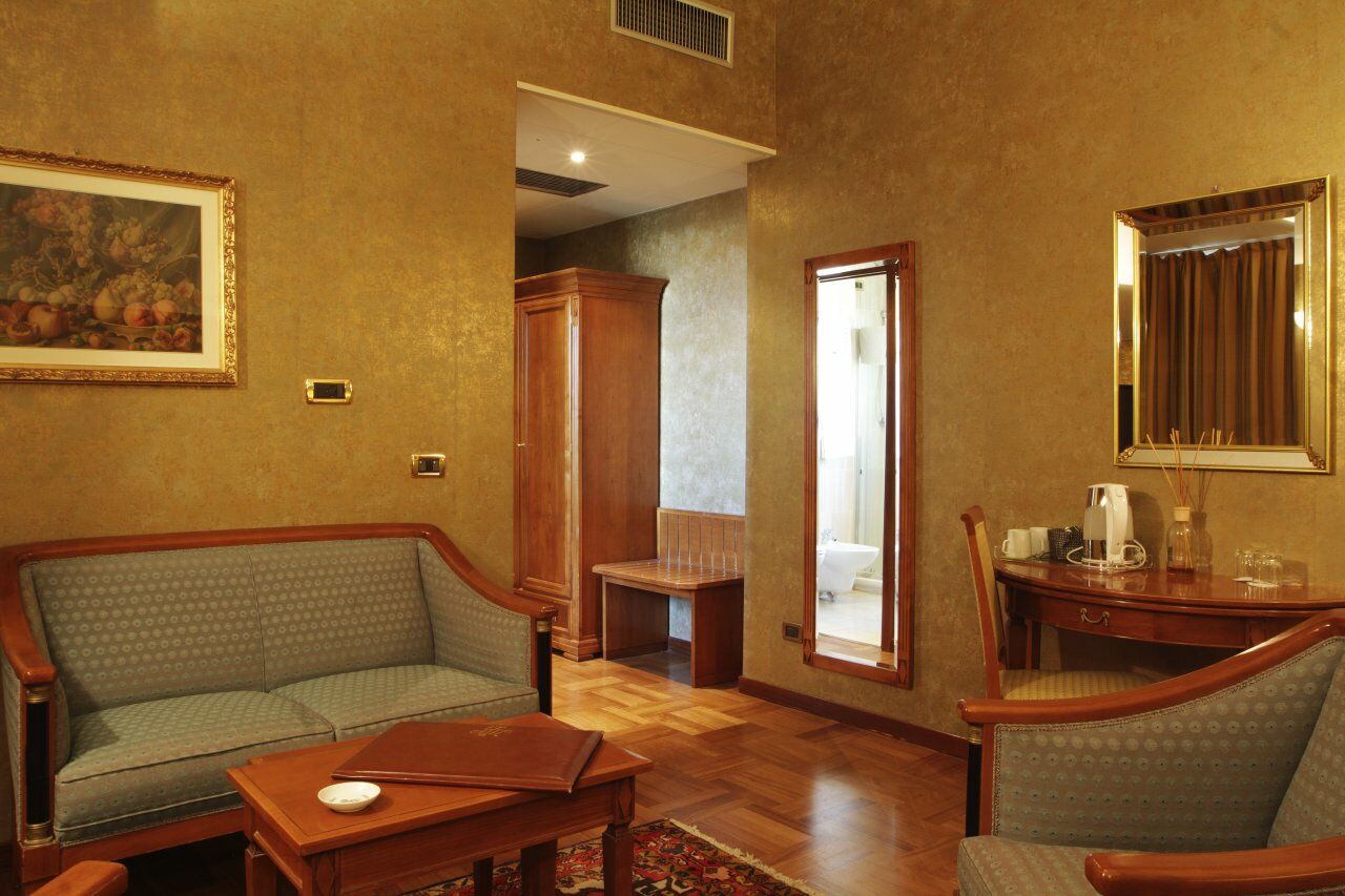 Hotel Palazzo Lovera Cuneo Buitenkant foto